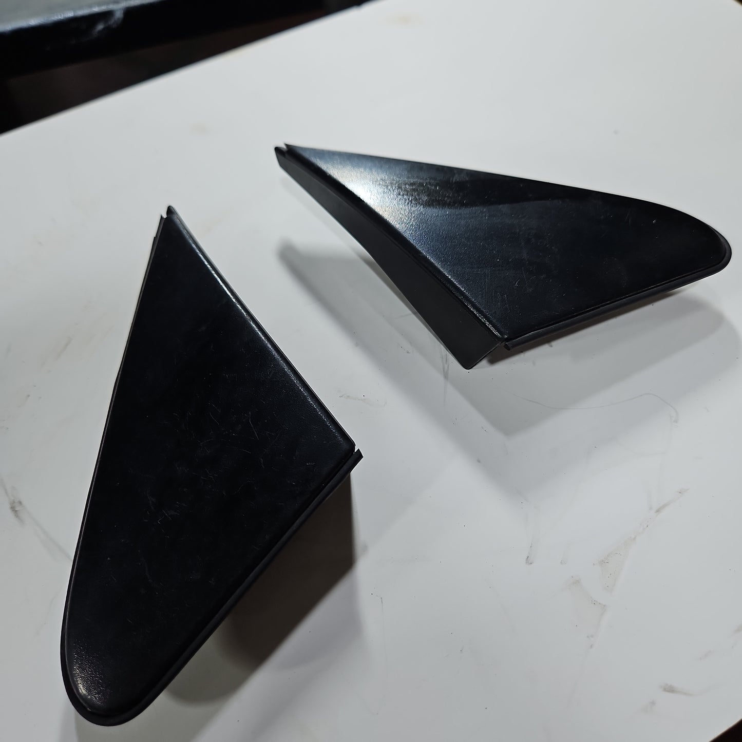 Tapa Triangulo Retrovisor Yaris 2001 2005