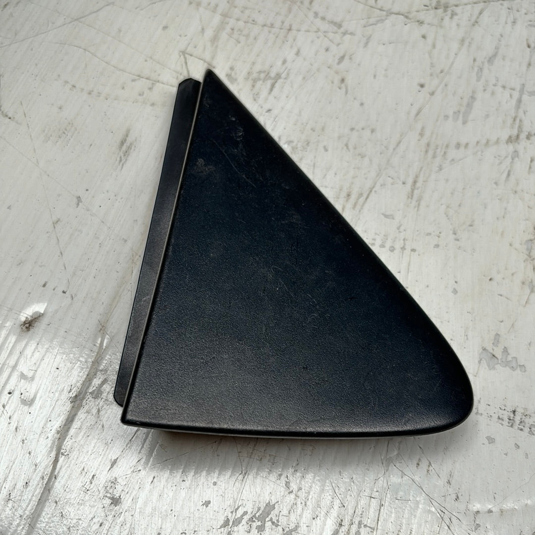 Tapa Triangulo Retrovisor Yaris Belta