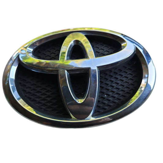 Emblema Parrilla Frontal Toyota Yaris 2007