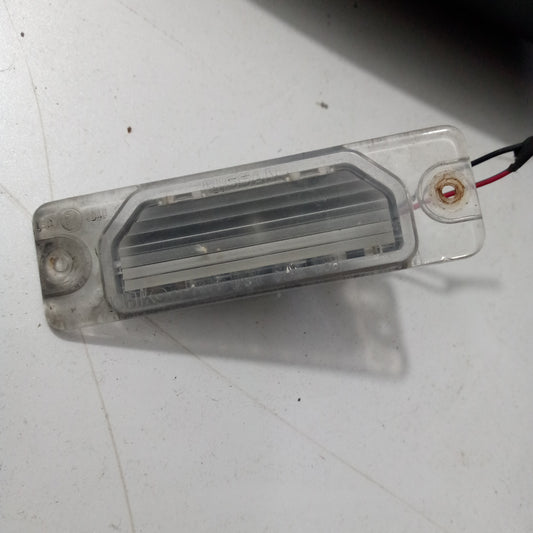 Luz Placa Trasera Nissan Sentra 2000 - 2006 Original Nissan